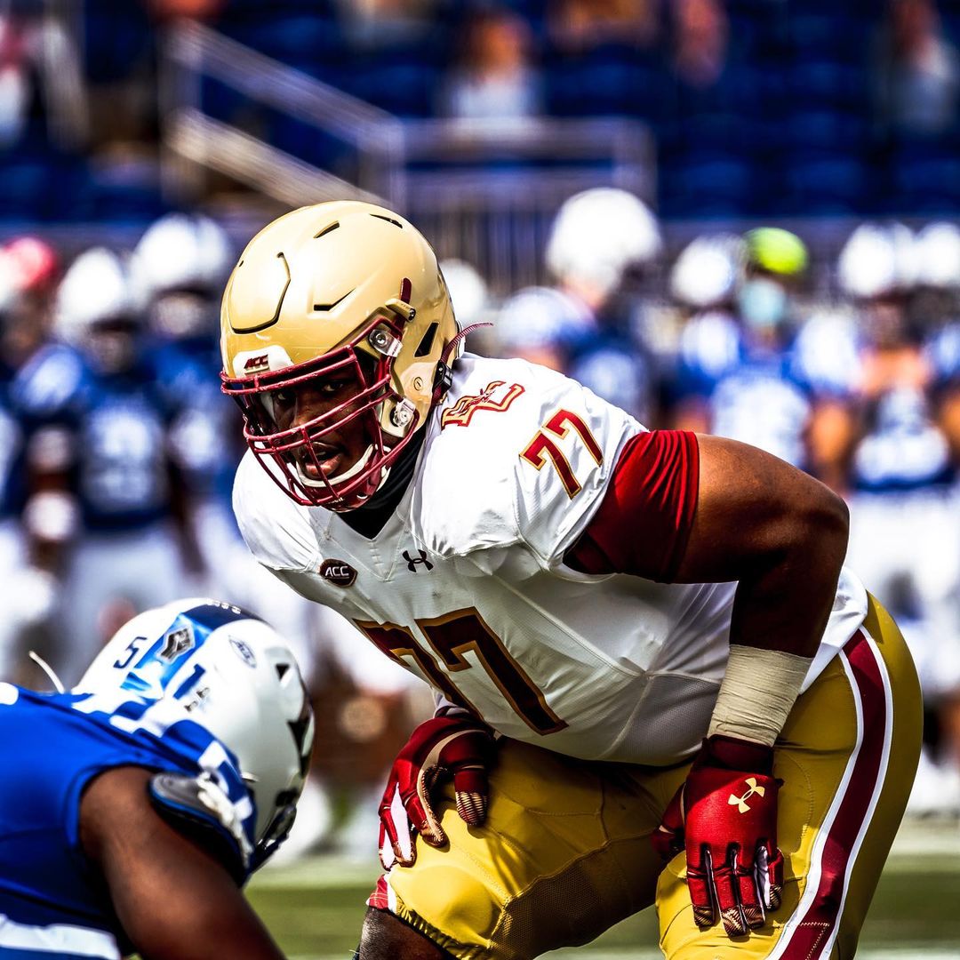 tipsynomadnyc's tweet photo. College football is officially in full swing, and we're streaming today's game (Boston College vs. Univ. of Missouri). Are you coming out to watch?  #TipsyNomad

📸: Boston College Football 
•
•
•
•
#bcfootball #mizzoufootball #bceagles #mizzoutigers https://t.co/TXRa0XDwQc