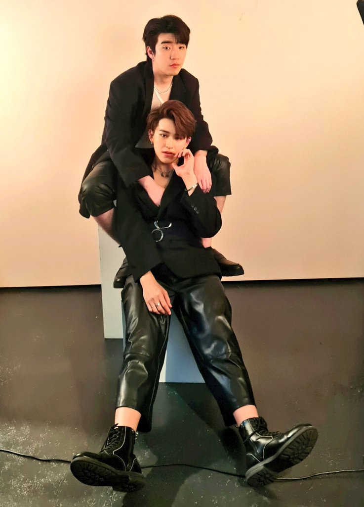 PStufe's tweet photo. ฉลองครบ 100,000 วิว
#DearfriendToruFirst https://t.co/6FxECHsnch