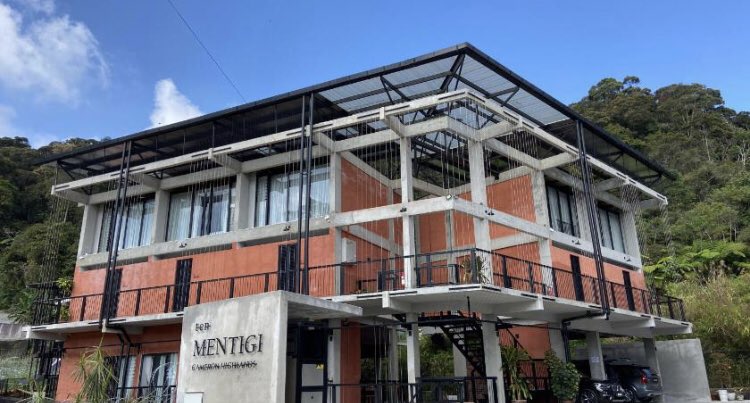 afeezvanilla's tweet photo. 10 Mentigi, Tanah Rata, Cameron Highland🌲🌵🍃
RM190++/night 

Siapa sangka ada tempat stay cool dan unik macam ni dekat Cameron Highland? Rate pun sesuai dengan konsep dia tu. https://t.co/I42aN2mJxT