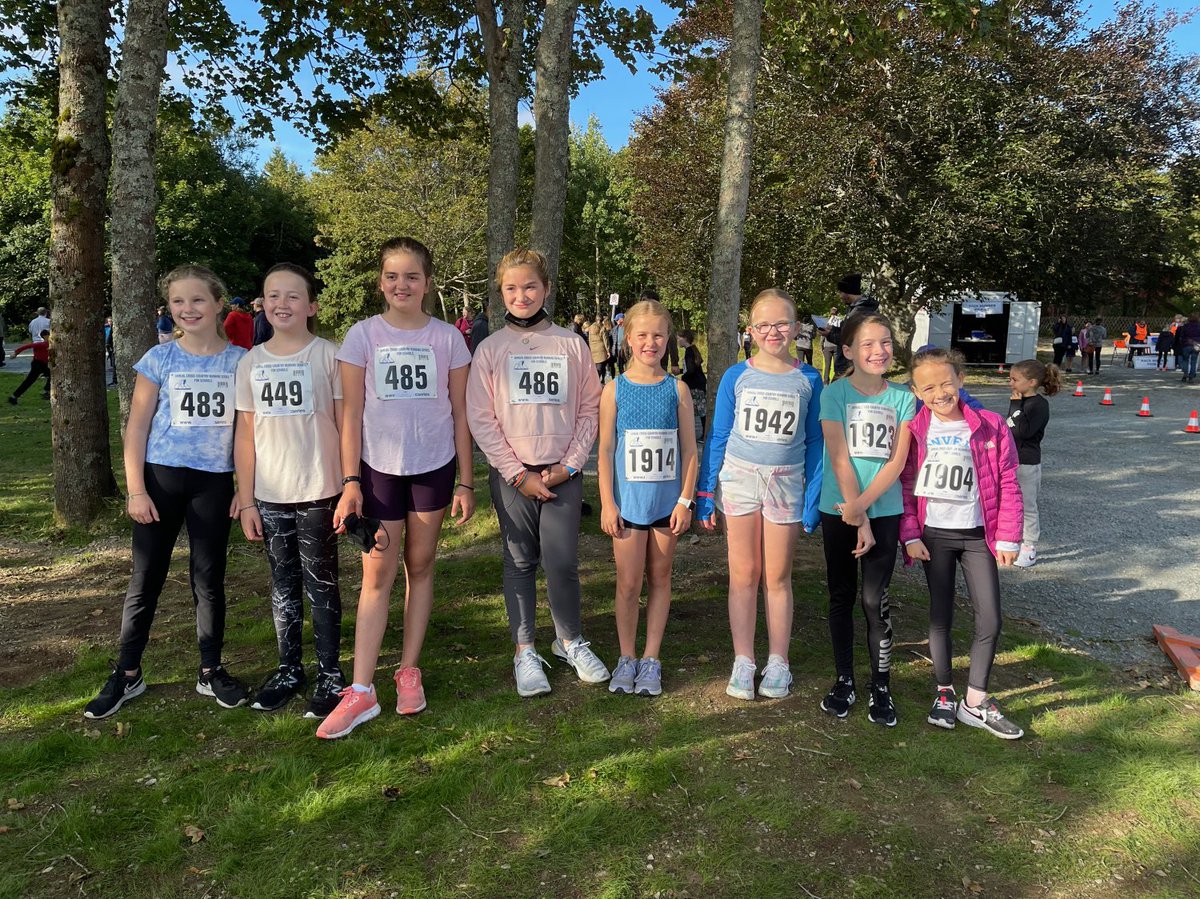 Hear our Lions roar! Beautiful day for X-country running. ⁦<a href="/NewtownElem/">Newtown Elementary</a>⁩ ⁦<a href="/TinaJacobsNL/">Tina Jacobs</a>⁩ ⁦<a href="/NLESDCA/">NLESD</a>⁩ ⁦<a href="/NLAthletics/">NLAA</a>⁩