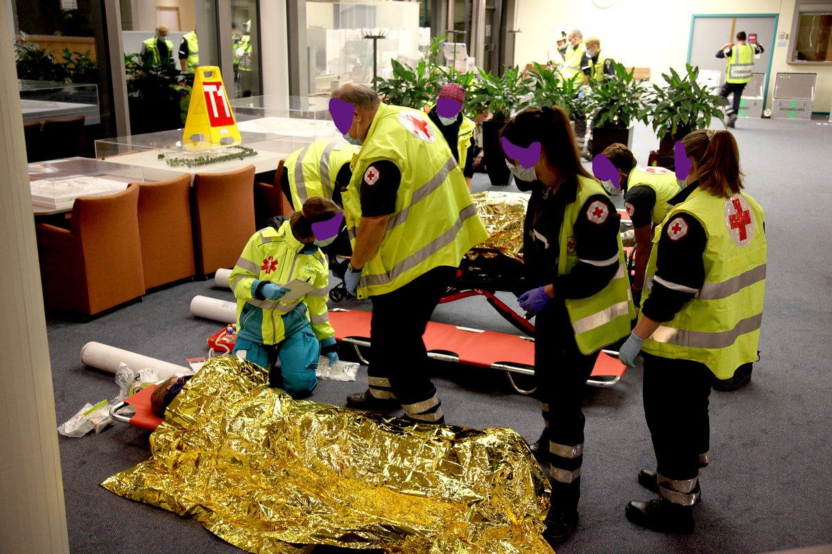 🚨Dans la nuit du 24 au 25 septembre 2021, la Région de #Bruxelles-Capitale a testé, en conditions réelles, son dispositif de secours dans le tunnel routier de la Porte de Hal. Un carambolage très réaliste dirigé par @BPS_BPV mis en place par ses partenaires
#HALEX #BRUEX #BPSBPV