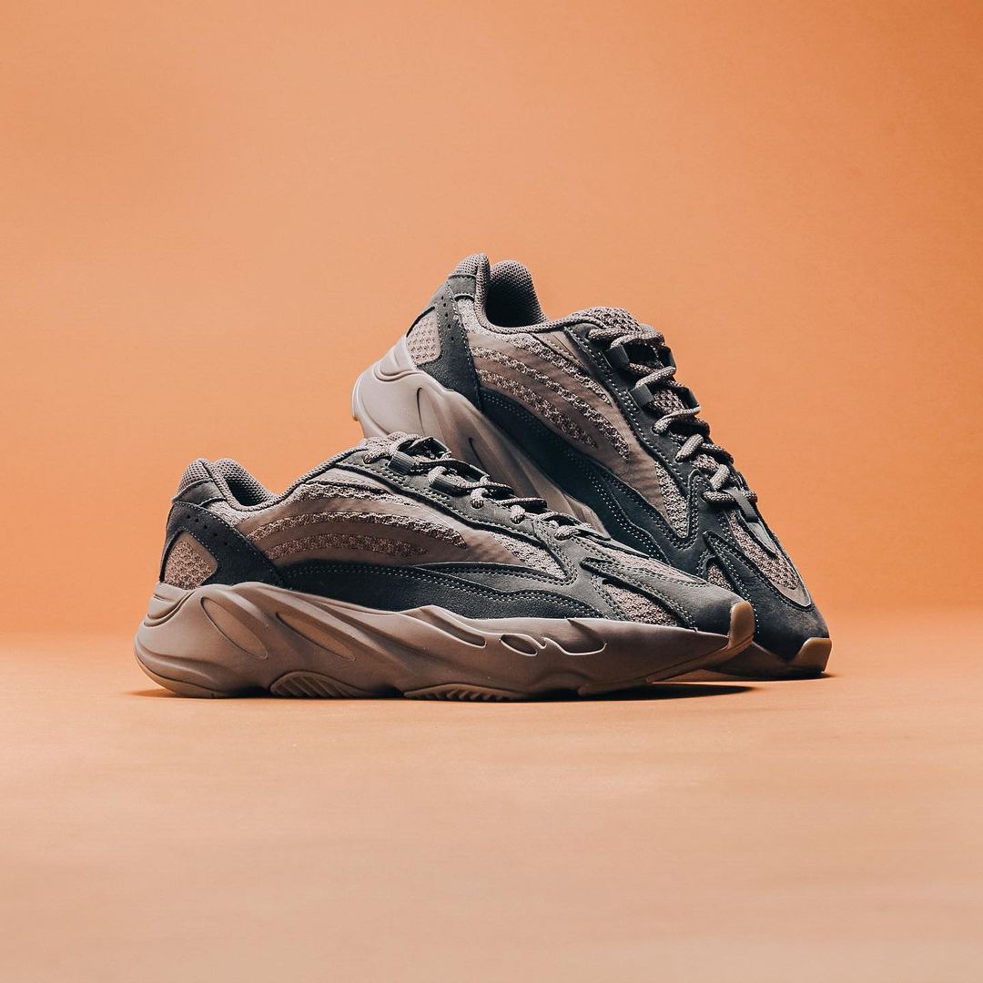 yeezy 700 offspring