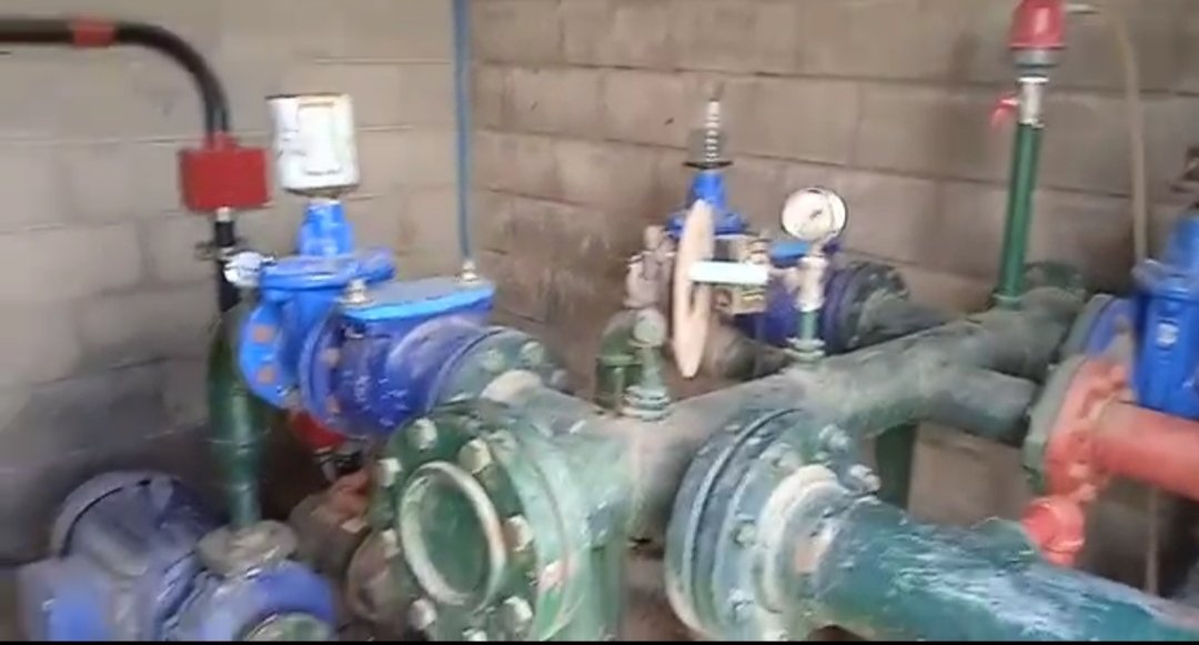 AIDELYSOYON's tweet photo. #24Sep nos fuimos a la comunidad de Cardoncito a activar el sistema de rebombeo de agua potable. Gracias al @minaguasoficial por todo el apoyo ✊🏼#Urdanetavamospormas 🚩🚩🚩 https://t.co/OCZ2DoVurG