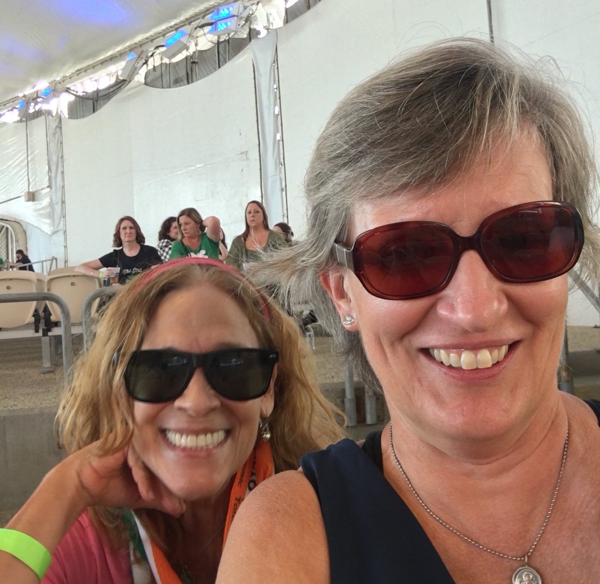 IrishBusinessNY's tweet photo. We missed #members @twitcooney and presentation to Martin Dunne!
But @IrishBusinessNY & @IrishEcho in the #ampitheater @coneyislandusa
Congratulations Martin on receiving the Paul O’Dwyer Memorial Award. https://t.co/59yY7v5qYi