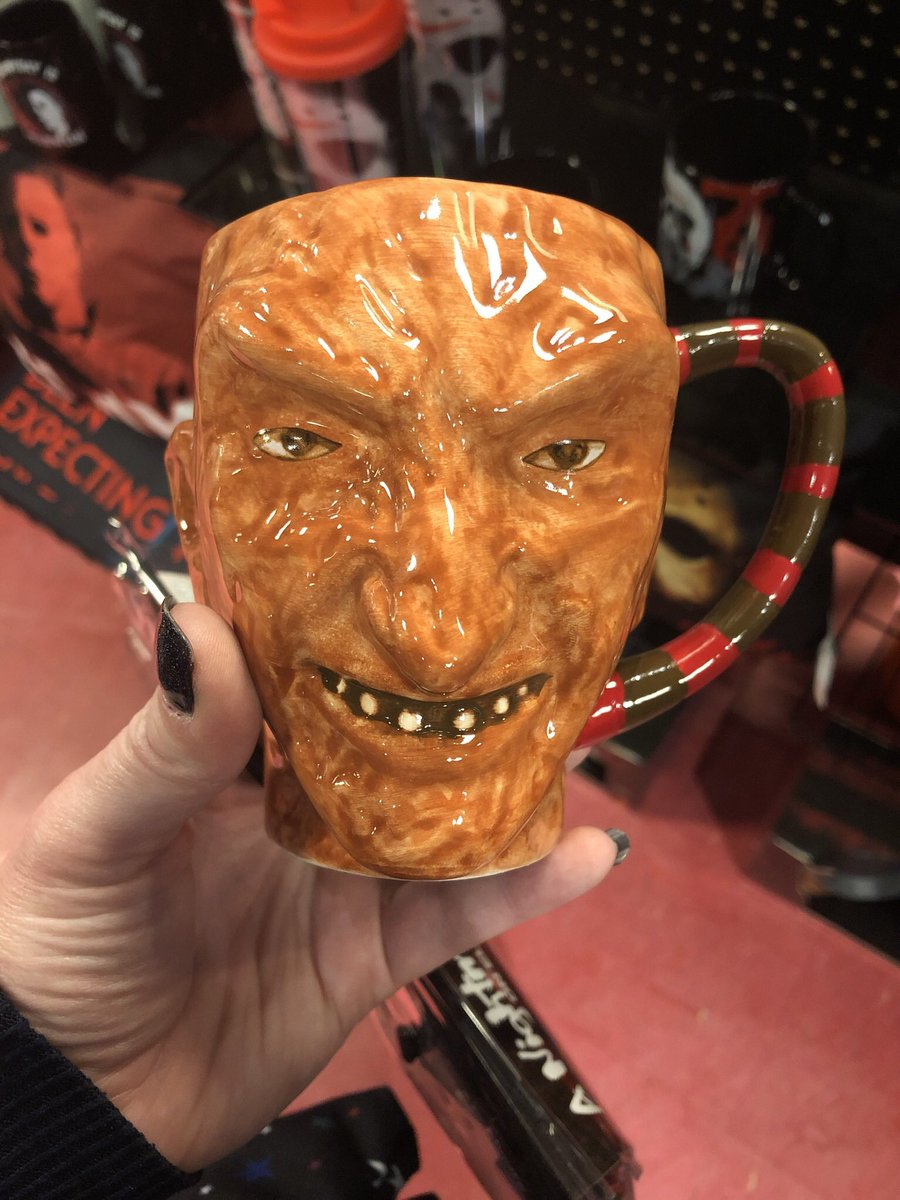 AggieBoos's tweet photo. I love Freddy but I donβt think I love him enough to sip coffee out of his noggin. Iβm lowkey horrified. #freddymain #DeadbyDaylight #nightmareonelmst https://t.co/WMVGJuvEsT