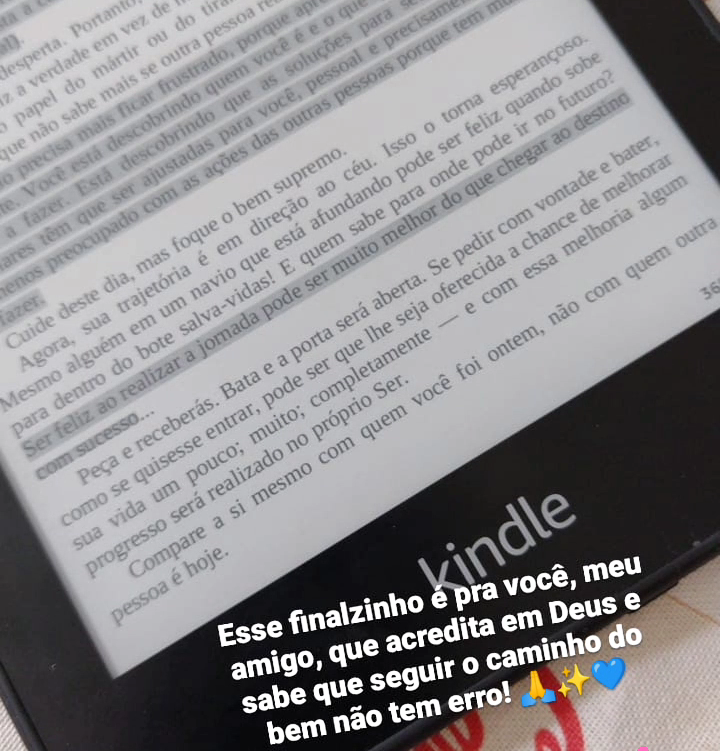 Barbaradpedrosa's tweet photo. Compare a si mesmo com quem você foi ontem, não com quem outra pessoa é hoje. Fé em Deus. Foco na sua jornada. Aprecie a vista! 
#leidavida #Deus #foco #façaobem https://t.co/zHDFJu2jM5