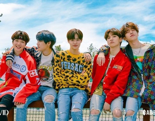 wooyeppi's tweet photo. "all 4thgen kpop grps have the same concept"
ab6ix:🧍🏻🧍🏻🧍🏻🧍🏻 https://t.co/FGPamdL7XN