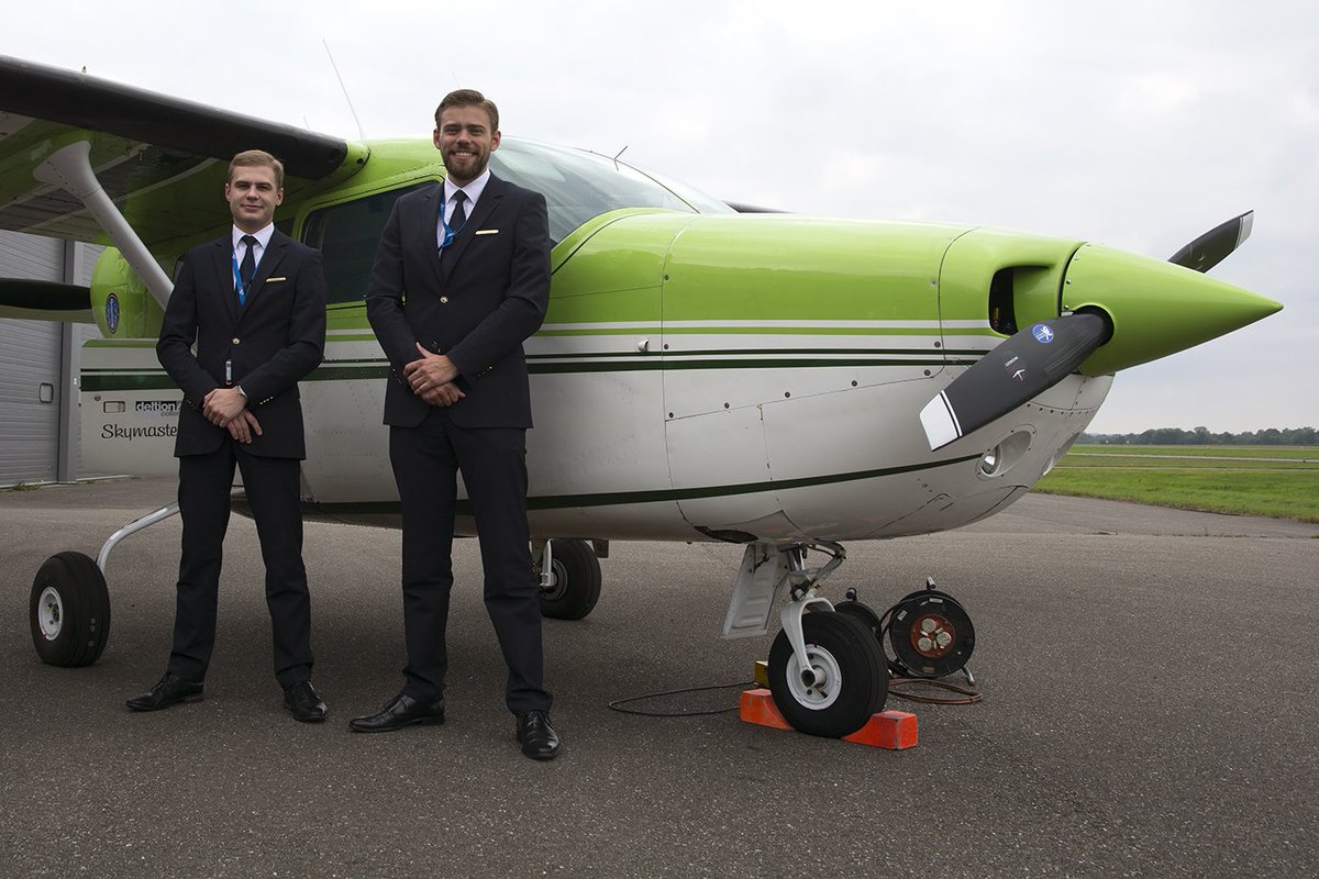 Studenten van de <a href="/PilootwordenKLS/">KLM Flight Academy</a> brachten 24 september een bezoek aan <a href="/Vliegveld_Teuge/">Luchthaven Teuge</a> en wilden graag even een kijkje nemen bij ons Flying Testbed.