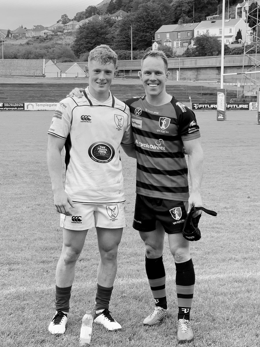 Harriblu1's tweet photo. good game today v a very strong team, @C_Banf10 up the @LoughorRFC 💙 https://t.co/LaTFMrrwOI
