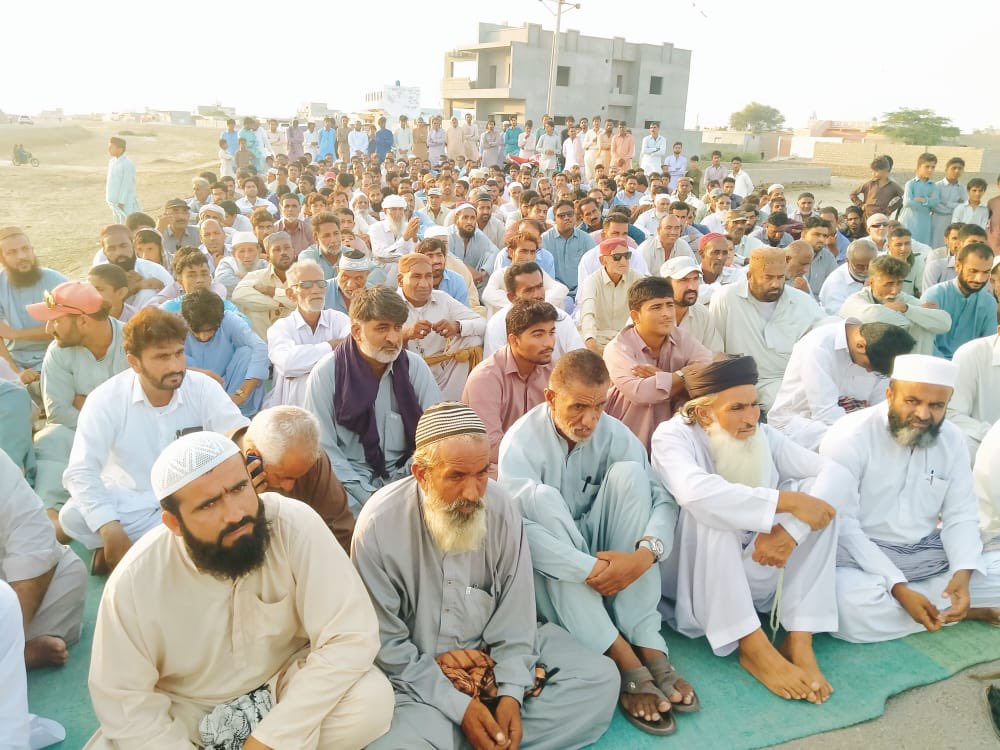 عوام کی جائز آئینی حقوق کو تسلئم کر کے جنگی بنیادوں پر مسائل حل کیا جاے۔ 

 #گوادر_ترقی_کے_نام_پہ_تذلیل