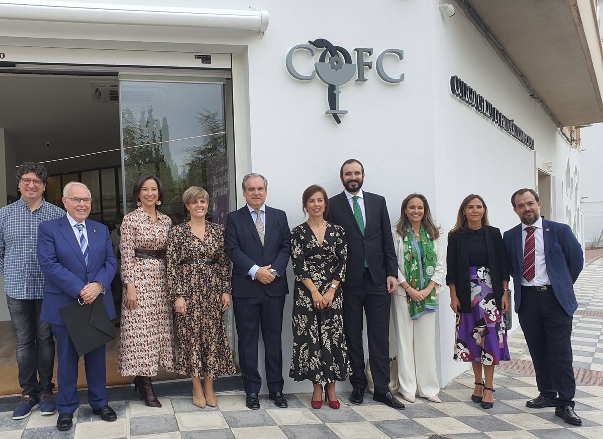 Gracias por contar con nuestra Facultad y nuestra decana <a href="/MRocioFS/">Rocío Fernández</a> para celebrar el #DiaMundialdelFarmaceutico en <a href="/COFCuenca/">COFCuenca</a> junto a nuestros <a href="/COFGU1/">COFGU. Farmacéuticos de Guadalajara</a> <a href="/CofToledo/">COF Toledo</a> <a href="/COF_CiudadReal/">COF Ciudad Real</a> <a href="/cofAlbacete/">COFALBA</a>. Gracias a <a href="/cofcam_clm/">COFCAM. Farmacéuticos de Castilla-La Mancha</a> <a href="/fizquierdobarba/">Francisco Izquierdo</a> <a href="/Farmaceuticos_/">Consejo General Colegios Farmacéuticos</a>
