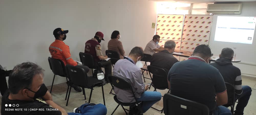 #SEP Se asiste a reunión en las instalaciones del CNE para realizar coordinación del comité logístico Regional, para el simulacro nacional de elecciones regionales y municipales el  10 de Octubre, realizar el proceso de desinfección en los 29 municipios del estado.