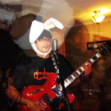 ddalton99's tweet photo. Howdy friends 🤠 the newest album from The Cannibals is now available on all streaming platforms. Plz run up our streams #rock #and #roll https://t.co/WVcUNZrAcl