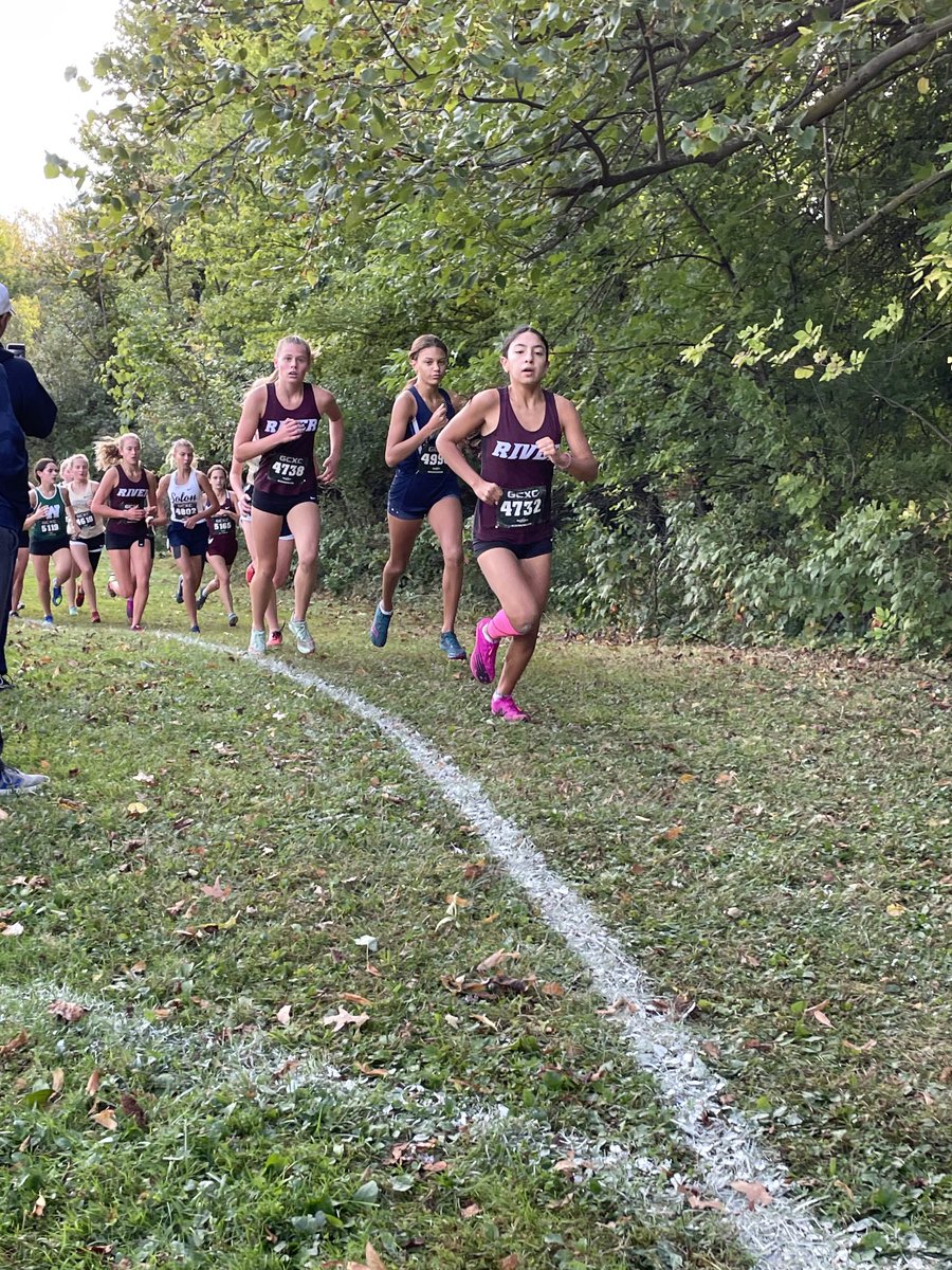 Angela_Lilley4's tweet photo. Congrats RRHS girls varsity XC on a 4th place finish in a strong field of 22 competing teams at the Strongsville Invitational! Several PR”a run today. Team led by Sam Coleman, Bri Chavez , Carolyn Wanosik, Katie Stirm &amp; Allie Dewey! #runpiratesrun ⁦@rrhsgirlsxc⁩ ⁦ https://t.co/hEMs8awOSU
