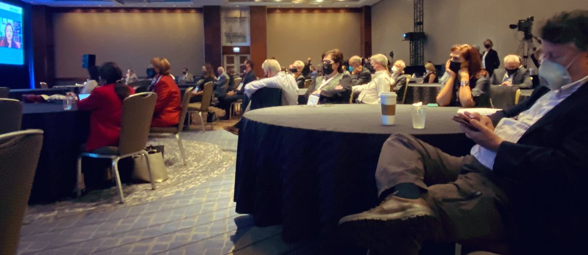 NRiddleMD's tweet image. #Vaccinated, #distanced, and #masked. Learning and expanding our #advocacy knowledge safely. 👍🏻 @Pathologists #CAP21 #mycap #Twitterati