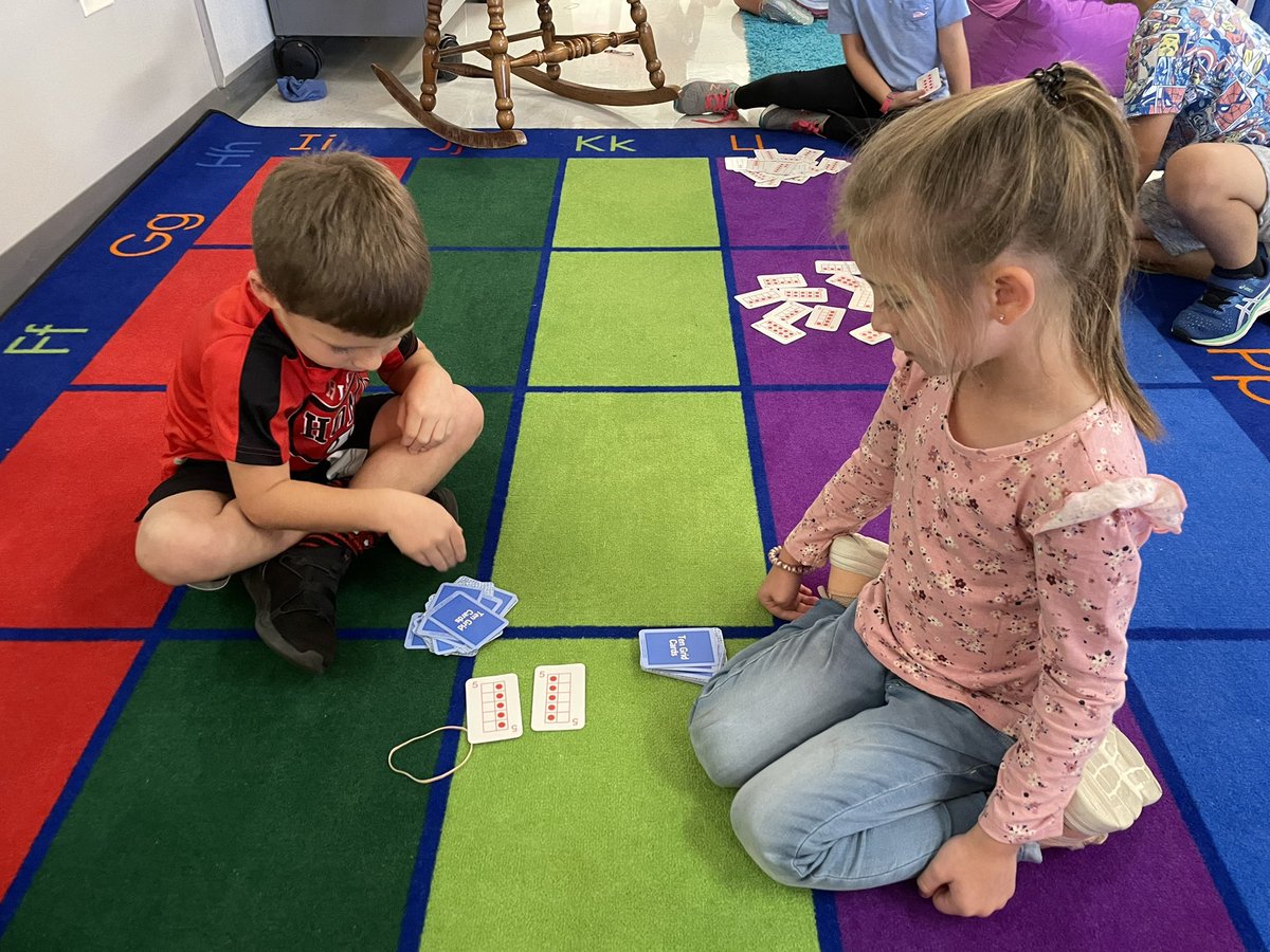 MsFaulkner_K's tweet photo. Why was 6 afraid of 7? Because 7 8 9!#kindergarten working on their #number sense in #math stations! #osestars https://t.co/57dZkduTVA
