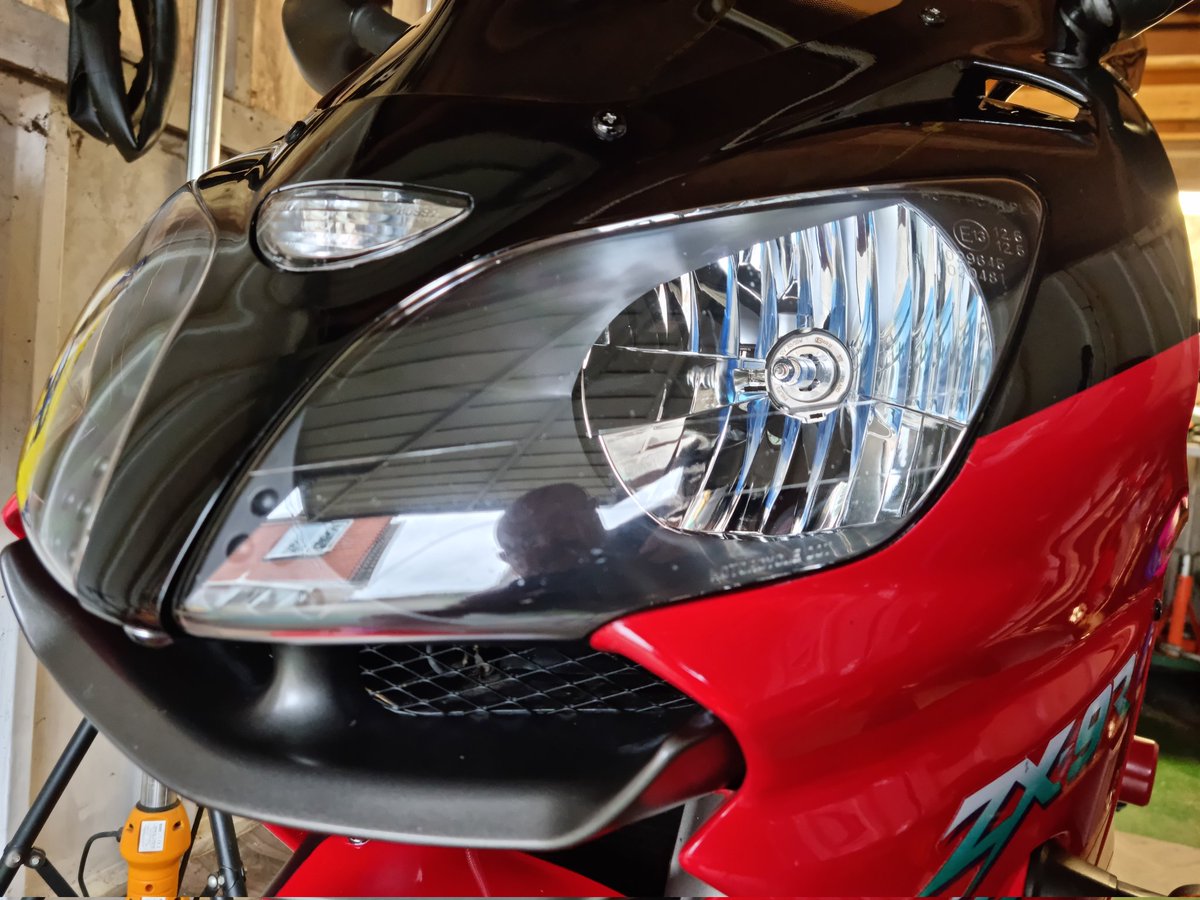 shaun7r's tweet photo. Who says the young have all the looks ๐ค #BILR #ZX9R #Kawasaki #Ninja #Scarlett's tlc time with some @autoglym products https://t.co/SwAA6DHwIh