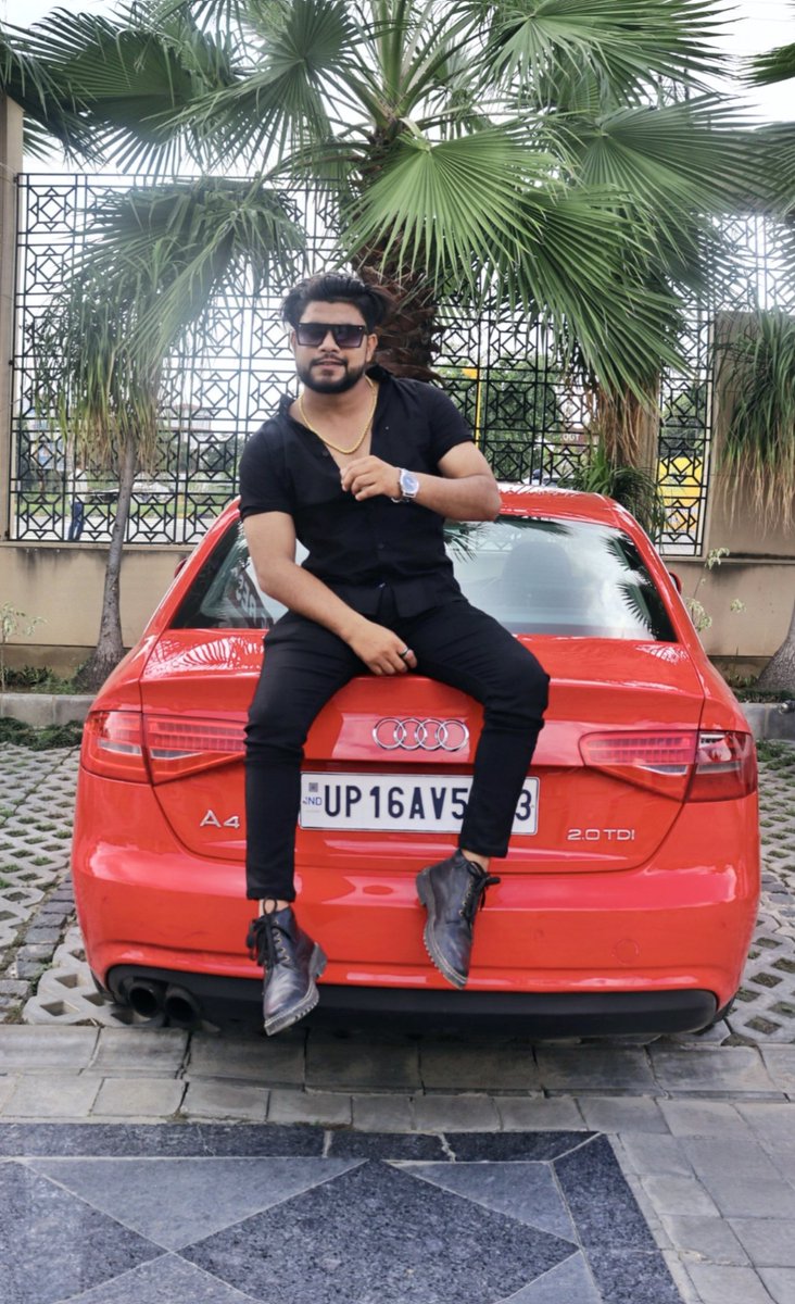 StyliessRvTyagi's tweet photo. #FashionModel #fashionphotography @StyliessRvTyagi
#fashionmodeling #modelshoot #fashionblogger #varundvn  #likespost #followforfollowback #comment 

I should not even lift my eyes and see, so that my heart does not meet, Forcibly shaking hands with everyone is not my thing https://t.co/ZZCJmRFOqs