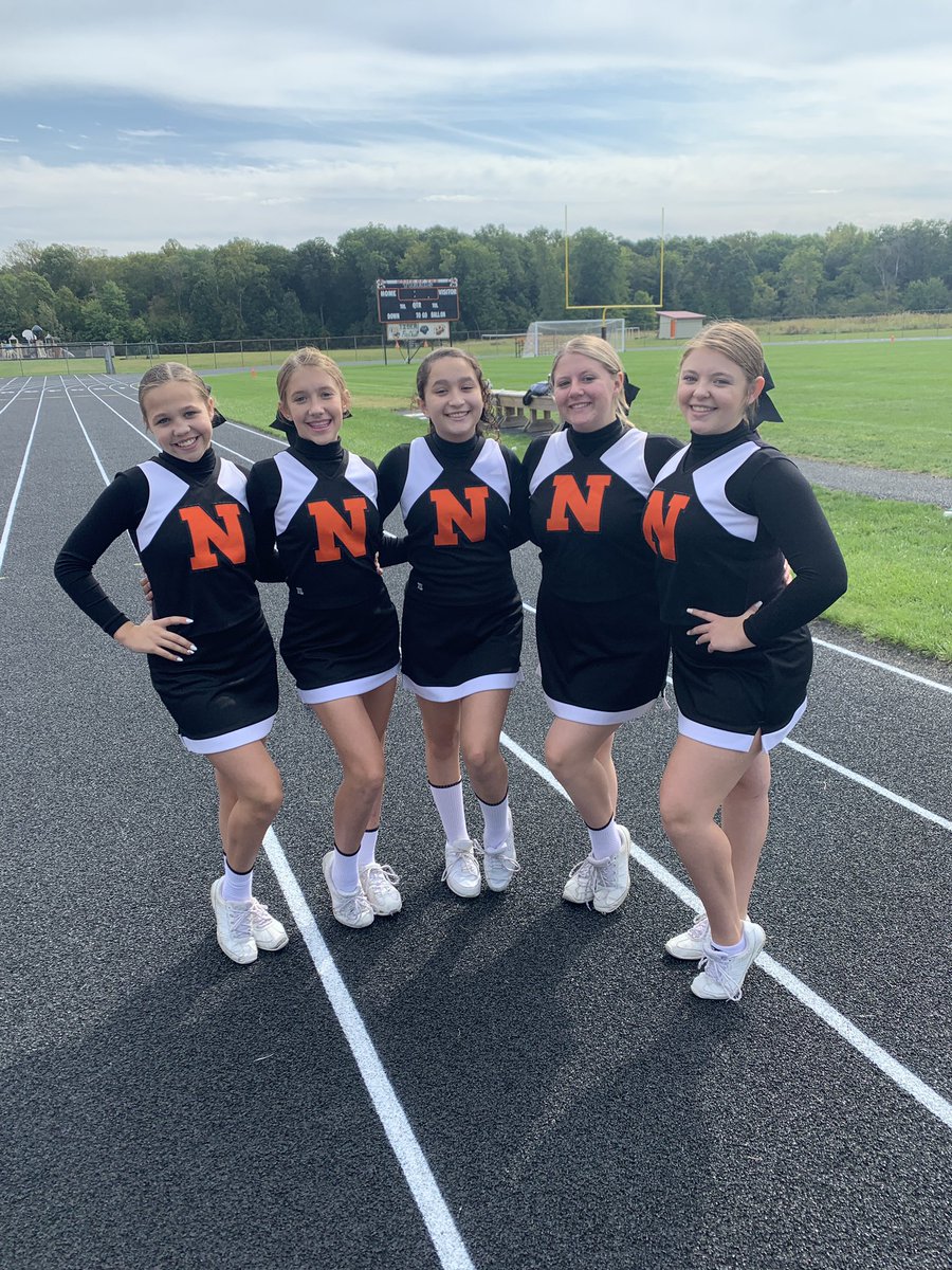 NFTigerCheer's tweet photo. Our freshmen girls working hard at the JV game this morning! #tigerpride https://t.co/ofSsY5qlxG