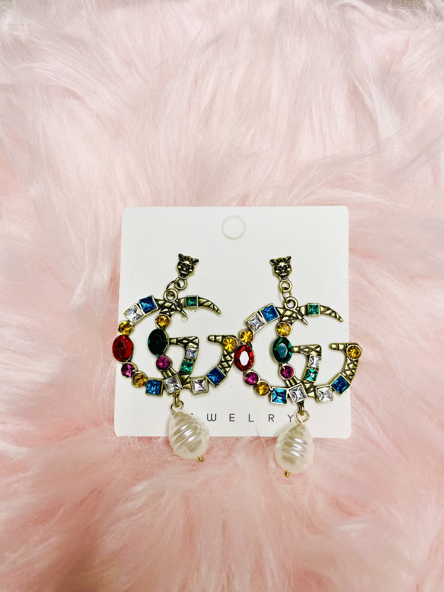 ShenMri's tweet photo. @youngthug @creativecloud @ShenMri
·
Shop with us! We have accessories, clothing, nail stickers and more! #supportsmallbusiness #accessories #nailart #nailstickers #nailtechs #bags #handbags #sunglasses #fashiondesignerinspired #affordable #WomenEmpowerement 

https://t.co/LkDb7z4nhv https://t.co/JhSleZxq4C
