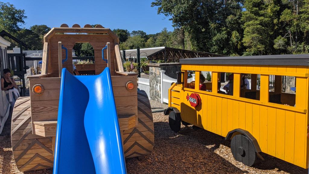 Love this #CX! Our local plant nursery creates play areas for kids and holds community events while you shop.