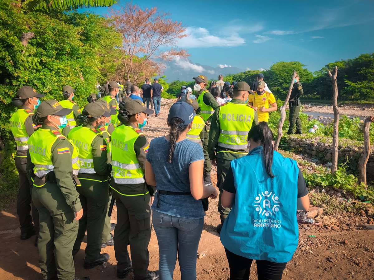 #Valledupar Hoy nuestros voluntarios realizaron jornada de limpieza y siembra de árboles en la margen derecha del Rio Guatapurí en articulación con la #SecAmbiente <a href="/gelcagutierrez/">GELCA GUTIERREZ</a> <a href="/JkDeGa/">Juliet Rodríguez Cuevas</a> 
Únete a nuestras iniciativas por el cambio 🪴☘️#VoluntariadoAreandina