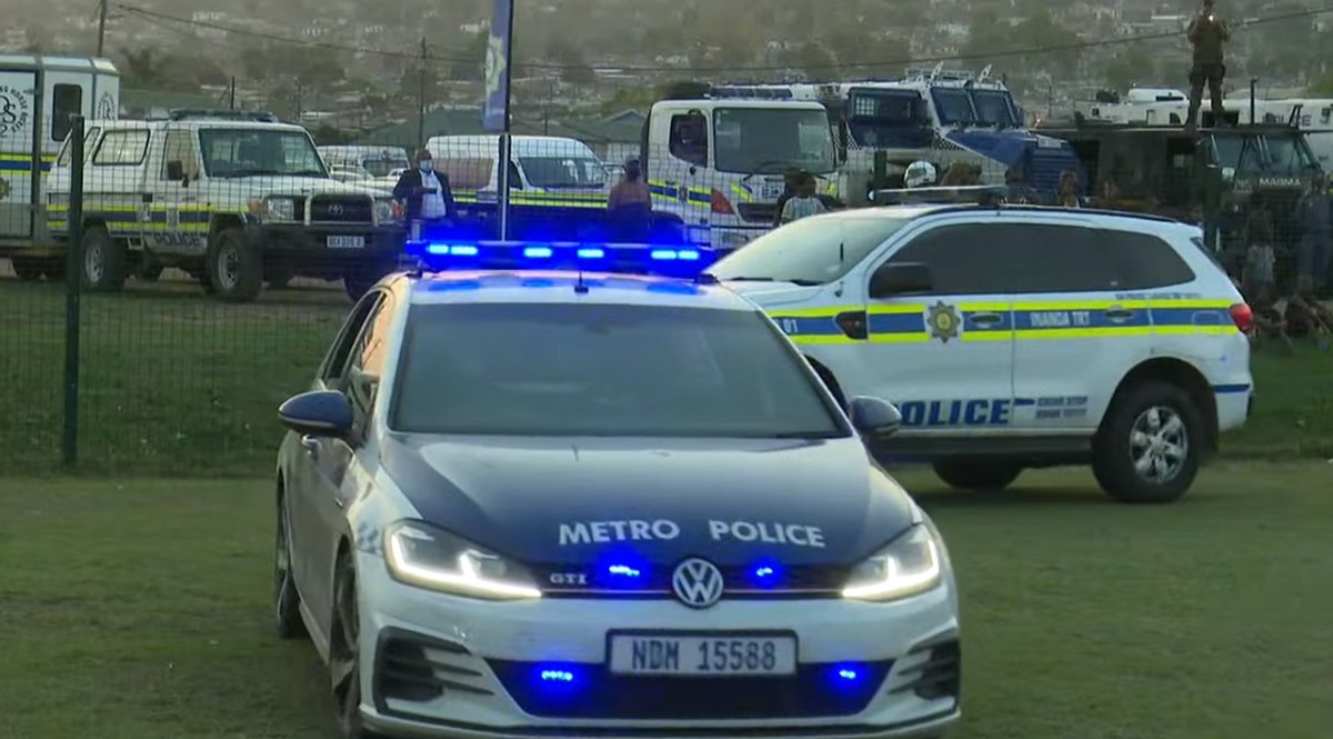 SAPoliceService's tweet photo. #sapsHQ #CountryInBlue March past led by the #SAPS Band (consists of Integrated Law Enforcement Agencies) and show of force (motorcade). The march past will be acknowledged by the Minister of Police, General #BhekiCele. #PoliceVisibility ME https://t.co/kyQu5nqInC