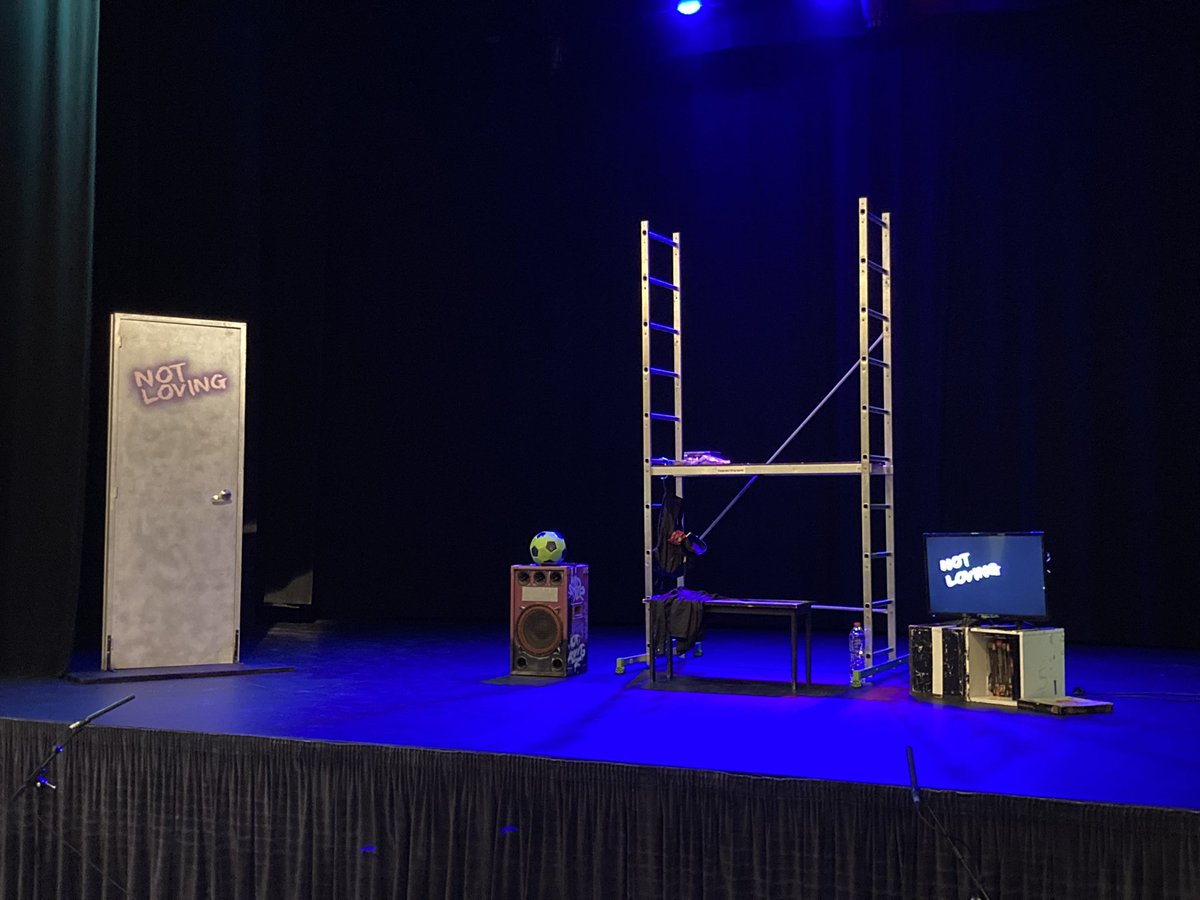 J_Rios6's tweet photo. Ya preparados para disfrutar de una tarde de #teatro #lallagosta estoy seguro que una vez más @LaCarpaEC nos sorprenderá #NotLoving #MuchaMierda #cultura #teatreamateur https://t.co/O9EBz7s8uf