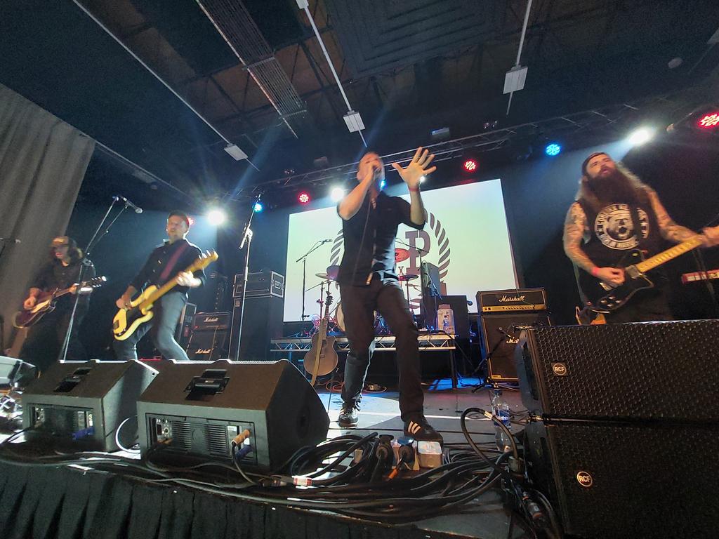 ipa_music's tweet photo. We're at the halfway stage of #northeastcalling. The @BarPreachers are absolutely  smashing their first-ever appearance here https://t.co/rZ5ygXiQDN