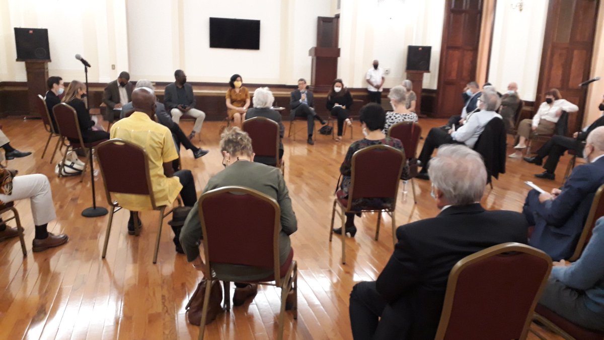 AnayansiRCamejo's tweet image. #InCourse fraternal meeting btw/ representatives of #Solidarity organizations with #Cuba🇨🇺 in the US &amp;amp; delegation participates in #UNGA headed by Foreign Min @BrunoRguezP

They talk about friendship, cooperation, challenges, new initiatives to continue fighting for #UnBlockCuba