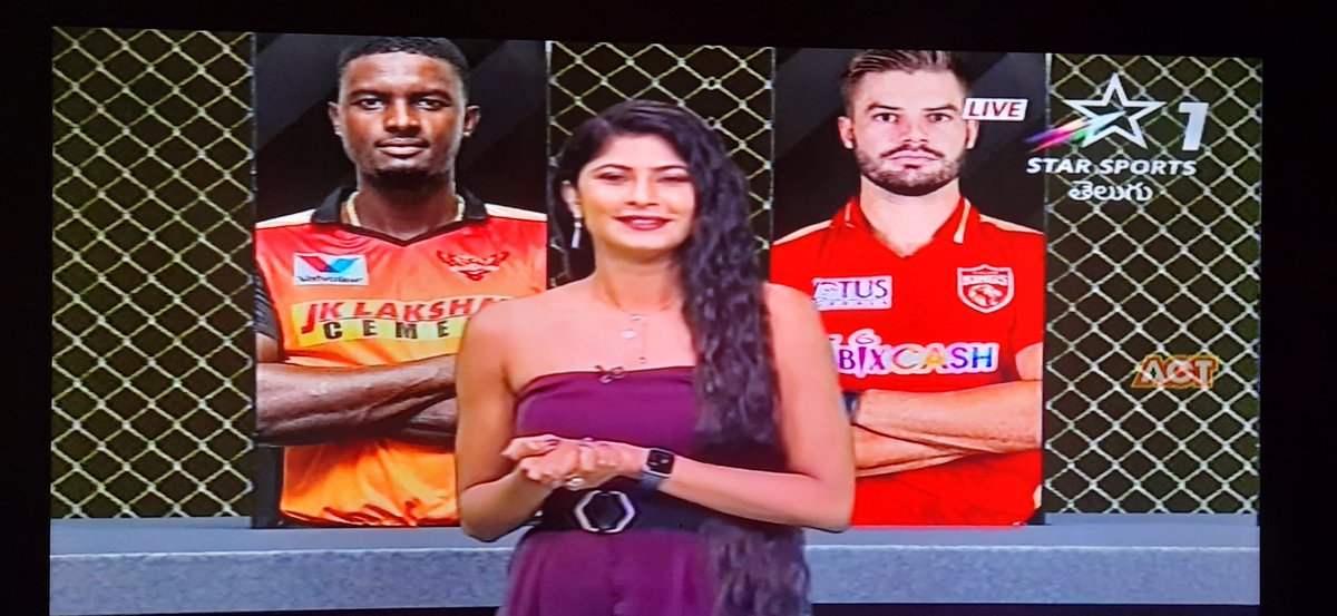 itslavanyaShank's tweet photo. She's back on #VIVOIPL phase2 #CricketLive #Doubleheaderday shoot day no4οΈβ£ for @thenehachowdary . Looking soo cute neha https://t.co/bSw0lBeme7