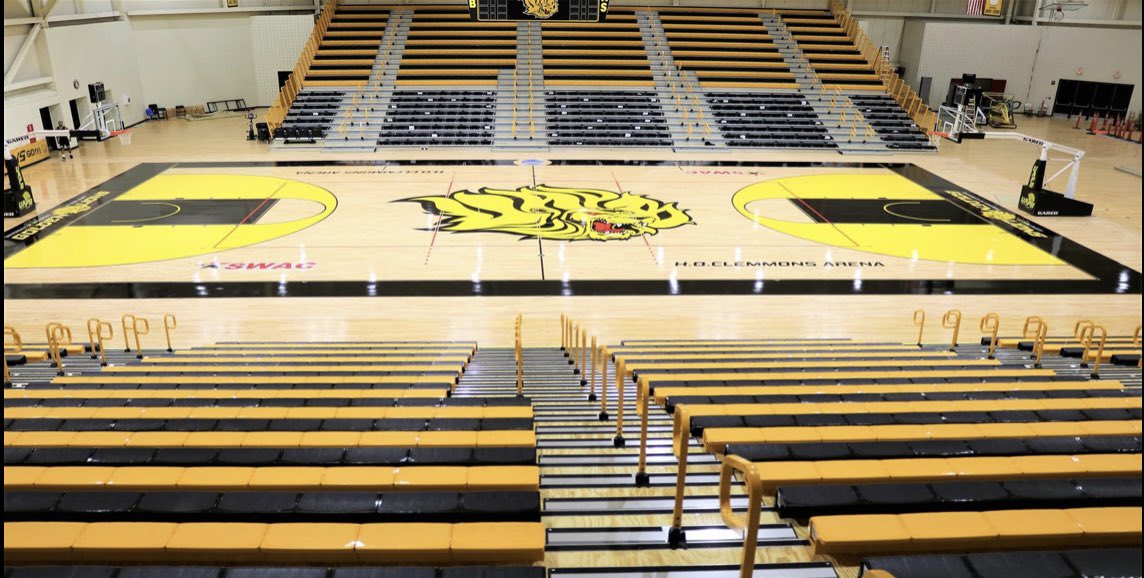 guvar gustollo tweet media