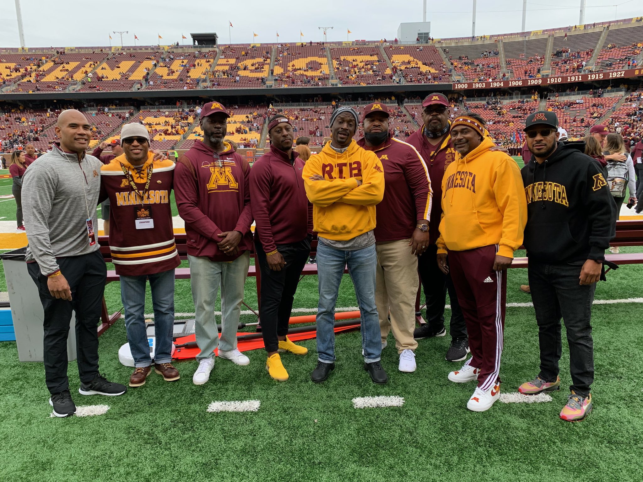 Minnesota Football Player Development on X: HOMECOMING Pre-Game Sideline  ALUMNI ENCOUNTER! Former players: Crawford Jordan Billy Cockerham Rufus  Smith Ansel Carter Mari Moore Raymond Baylor Terrance Blayne Craig Scruggs  Came in for