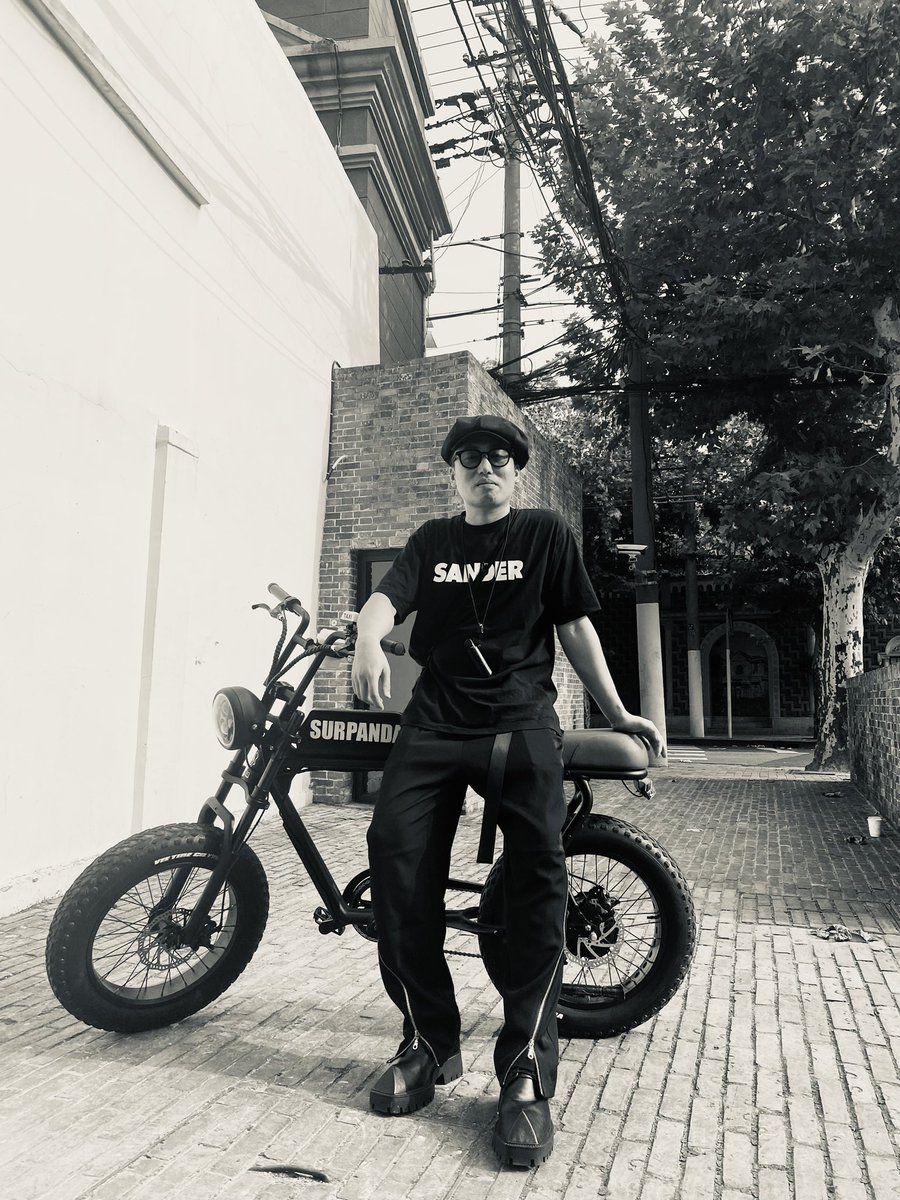 Surpandaebike's tweet photo. This is not the super73 surpanda retro electric bike from China https://t.co/SJ2JW6dGCs