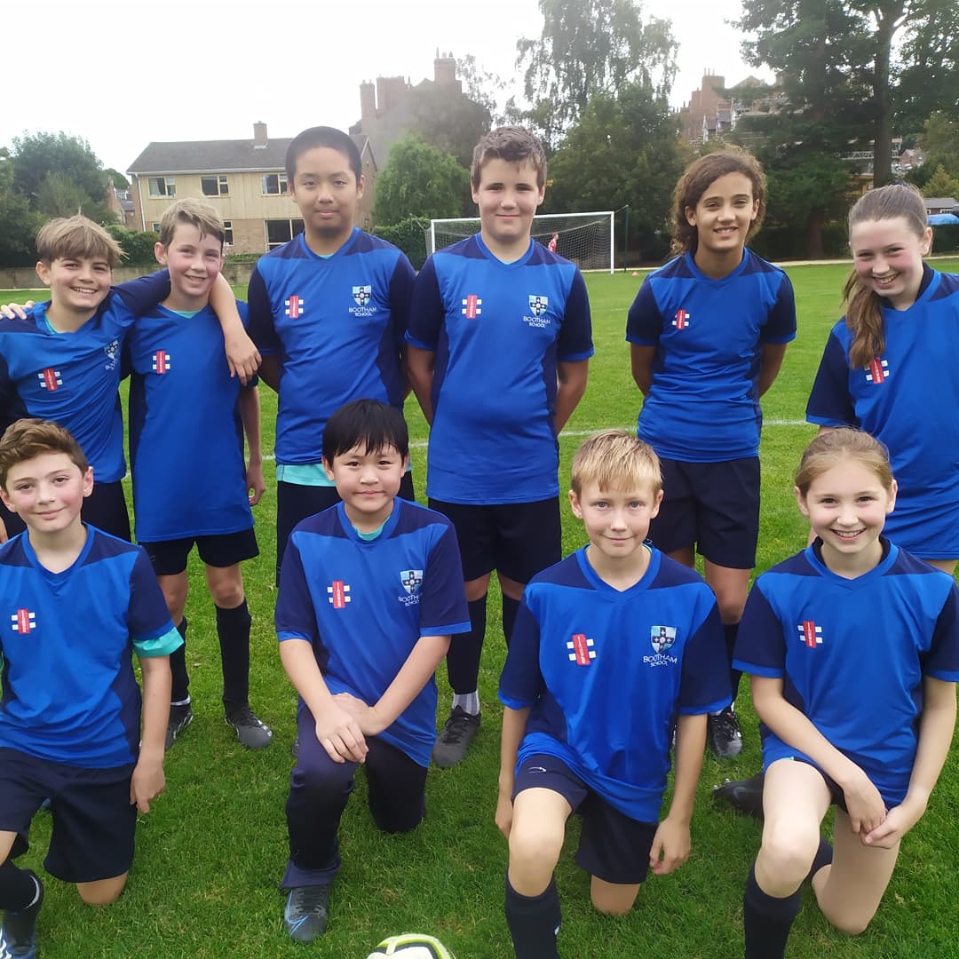 L&amp;M Schoolroom house football this afternoon. Talent and skill on display in a great tournament. Swarthmore eventual winners. Well done all @BoothamSchool students who participated