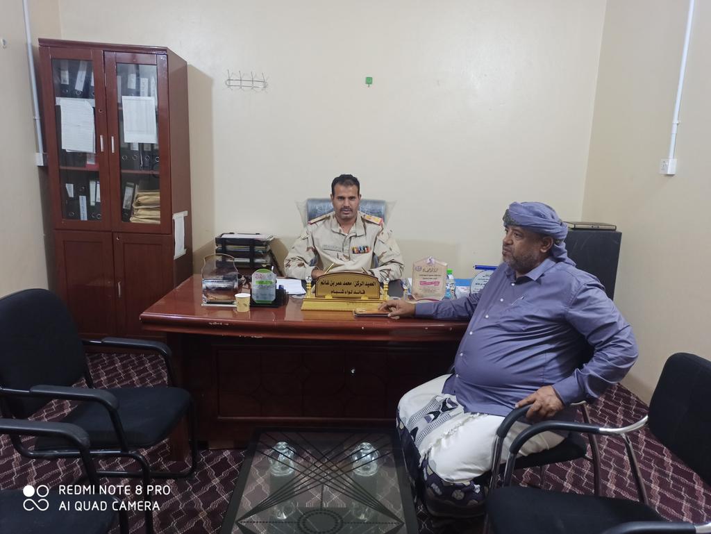 Shibam_Brigade's tweet photo. قائد لواء شبام يلتقي رجل الخير والإحسان الشيخ "بن شحبل" الذي يزور معسكر اللواء بدوعن

دوعن/ التوجيه المعنوي بلواء شبام:

https://t.co/LnvVjIkIvk https://t.co/S2VVTNXGJO