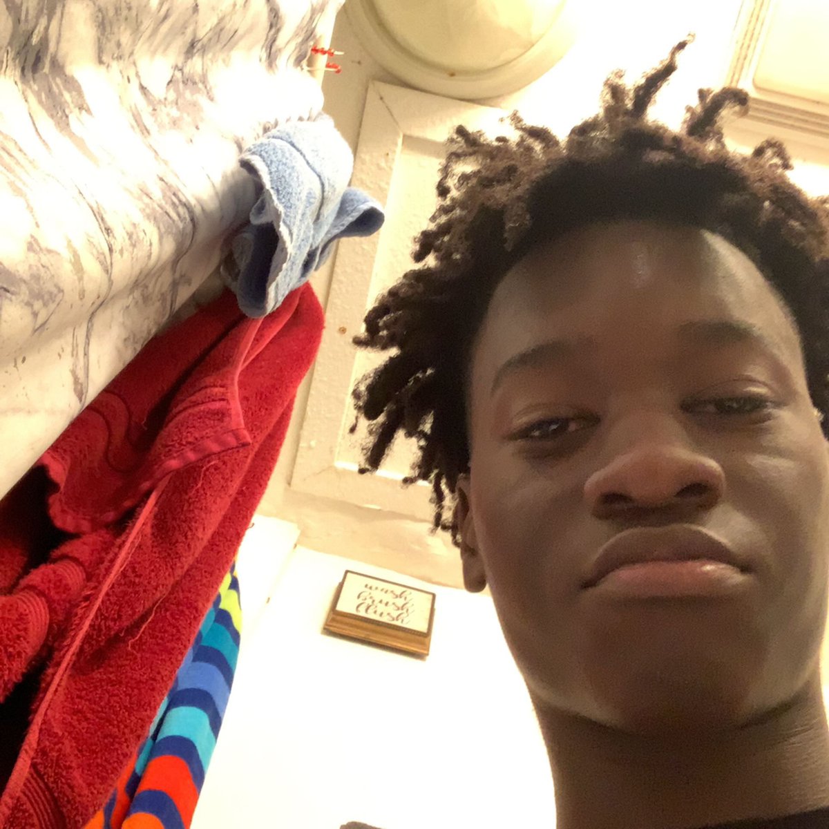 TurtleEmoji__'s tweet photo. *her sending a long ass paragraph ab how much she love me*

me:  this bitch lyin https://t.co/XVmoWJ4hyW