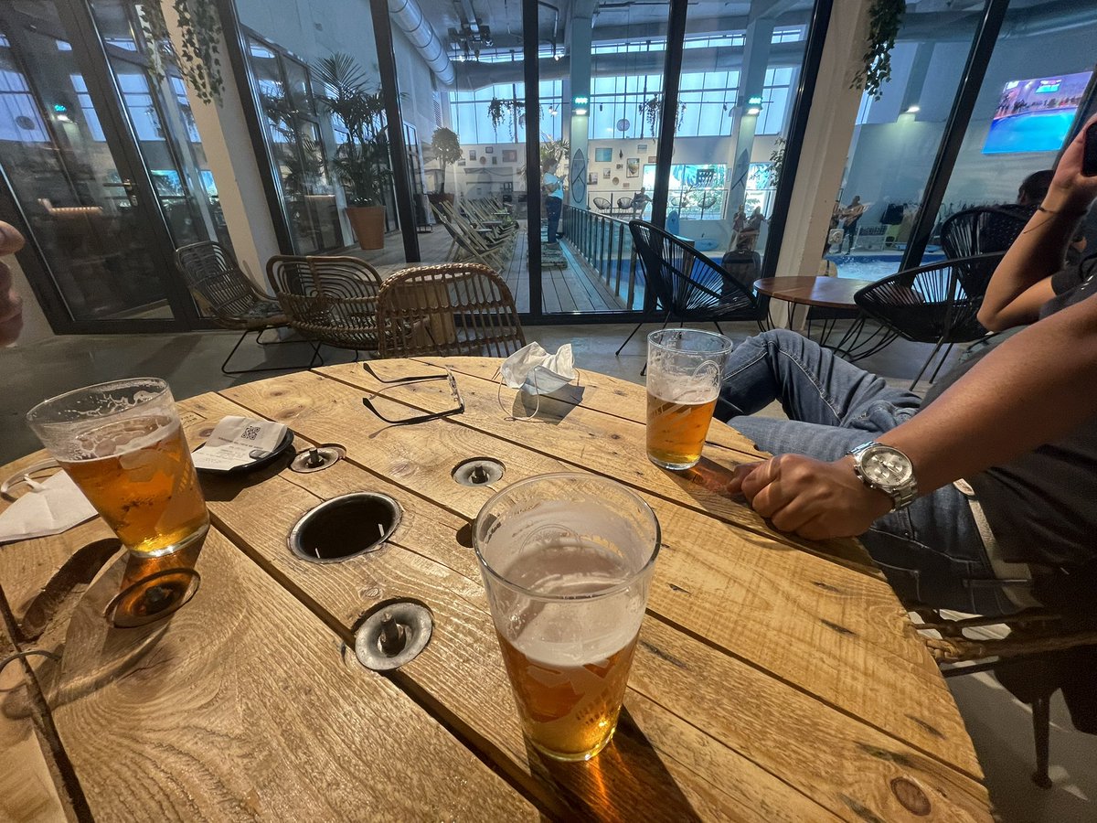 Avant match au <a href="/CitySurfPark/">City Surf Park</a> 🤙🤙🍻#OLFCL