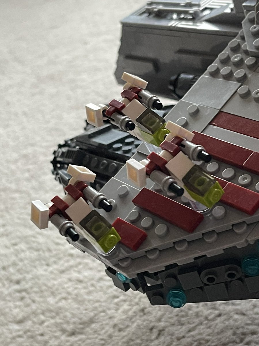Balmeri's tweet photo. Well. That wasnβt an easy build. Donβt think Iβll want to move this at all - very fragile. But it looks fantastic.
#LegoWeekend https://t.co/NZyJZ9sXyI