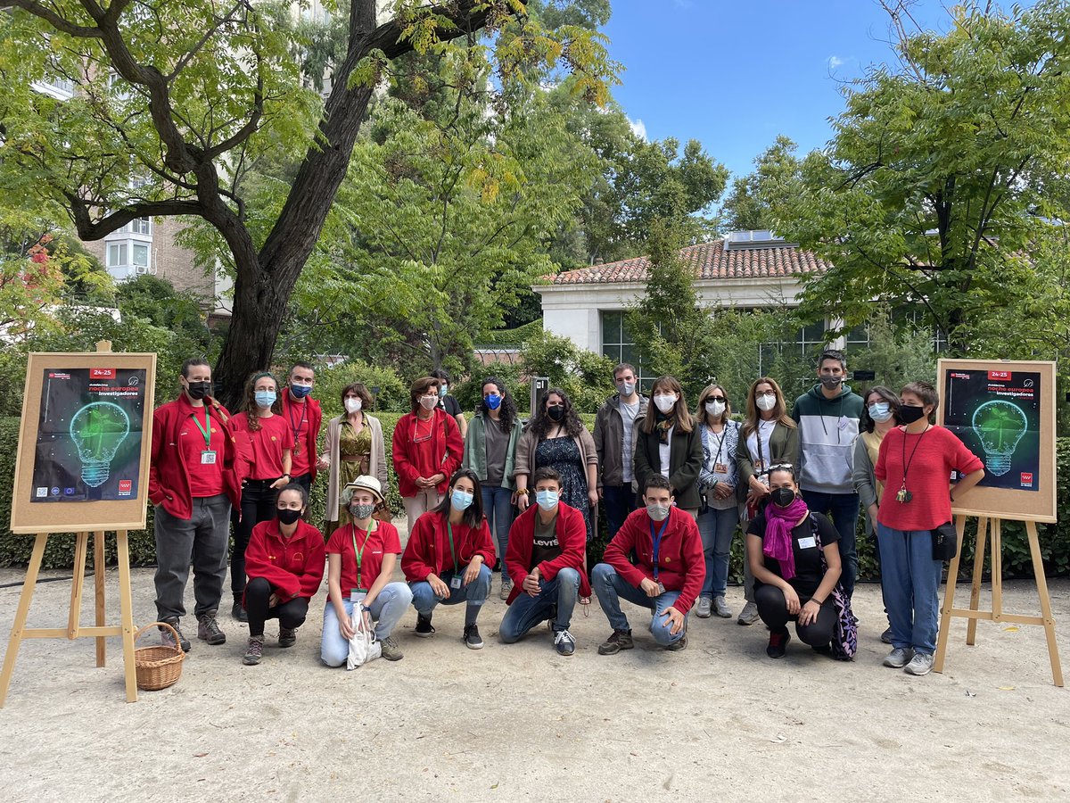 RJBOTANICO's tweet photo. Concluyó en el @RJBOTANICO @CSIC una intensa jornada de divulgación científica con motivo de la #NocheEuropeaInvestigadores #NIGTHmadrid #EuropeanResearchersNight.
+ info e imágenes del evento 👇
⏩ https://t.co/iIqPPFkSe7 https://t.co/p3cEzn2ecJ