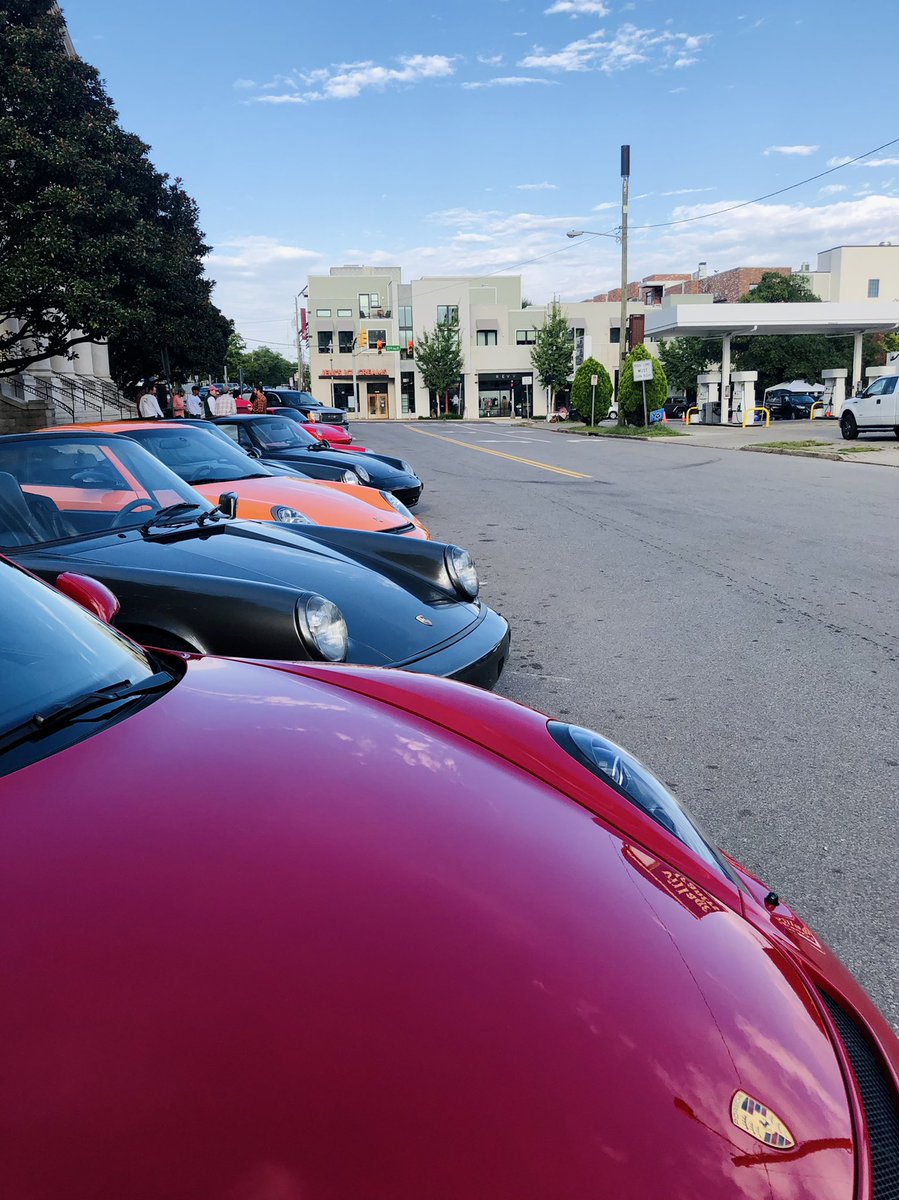 Breaking in <a href="/baristaparlor/">Barista Parlor</a> Hillsboro Village with our first 🚗 ☕️ hang this morning was a blast! 🏁

#hillsborovillage #porsche #porsche911 #luftgekühlt #aircooled #carsandcoffee #exploreaworldofpossibilities #parlorparking #specialtycoffee #nashville #hillsborovillage