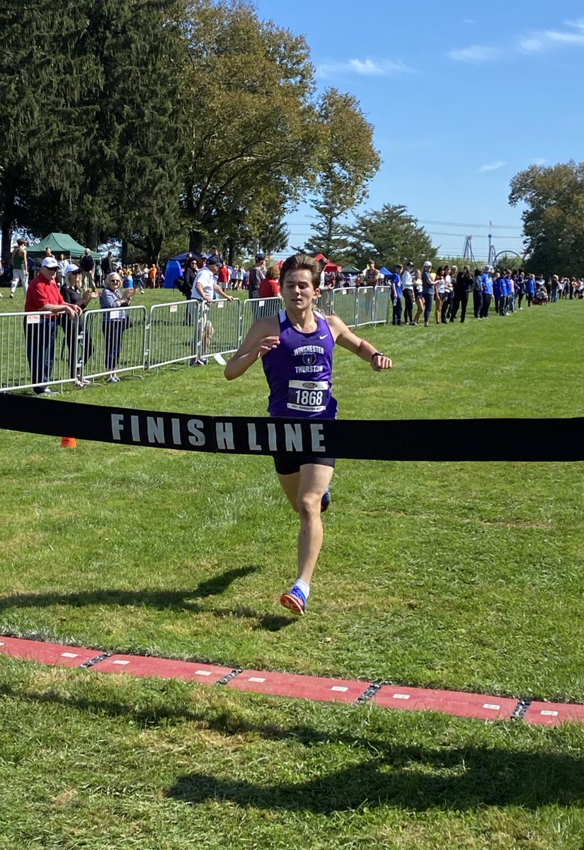 PIAASports's tweet photo. Lance Nicholls of Winchester Thurston takes home the Boys’ White race in a time of 17:18. https://t.co/k8LWjZ1Imj