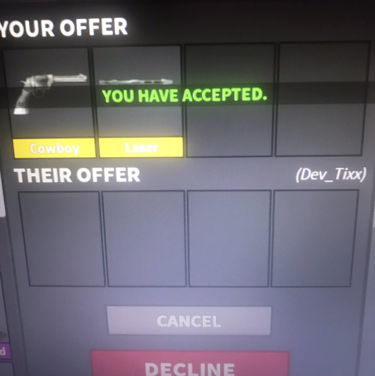 _trades_'s tweet photo. @Dev_Tixx is very trusted! I sold them mm2 weapons for robux 

I went first https://t.co/aDF6GMobqm