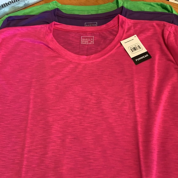 dcg_closetsale's tweet photo. So good I had to share! Check out all the items I'm loving on @Poshmarkapp #poshmark #fashion #style #shopmycloset #maurices #nike #basics: https://t.co/8zeSDQ4csG https://t.co/UDZ87zCZOS
