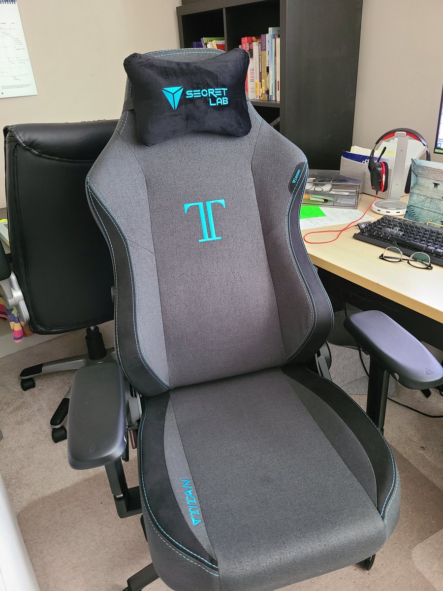 Jaskarnn's tweet photo. Best Investment for my back. Thank you @secretlabchairs #secretlab https://t.co/t6w70W8uZ6