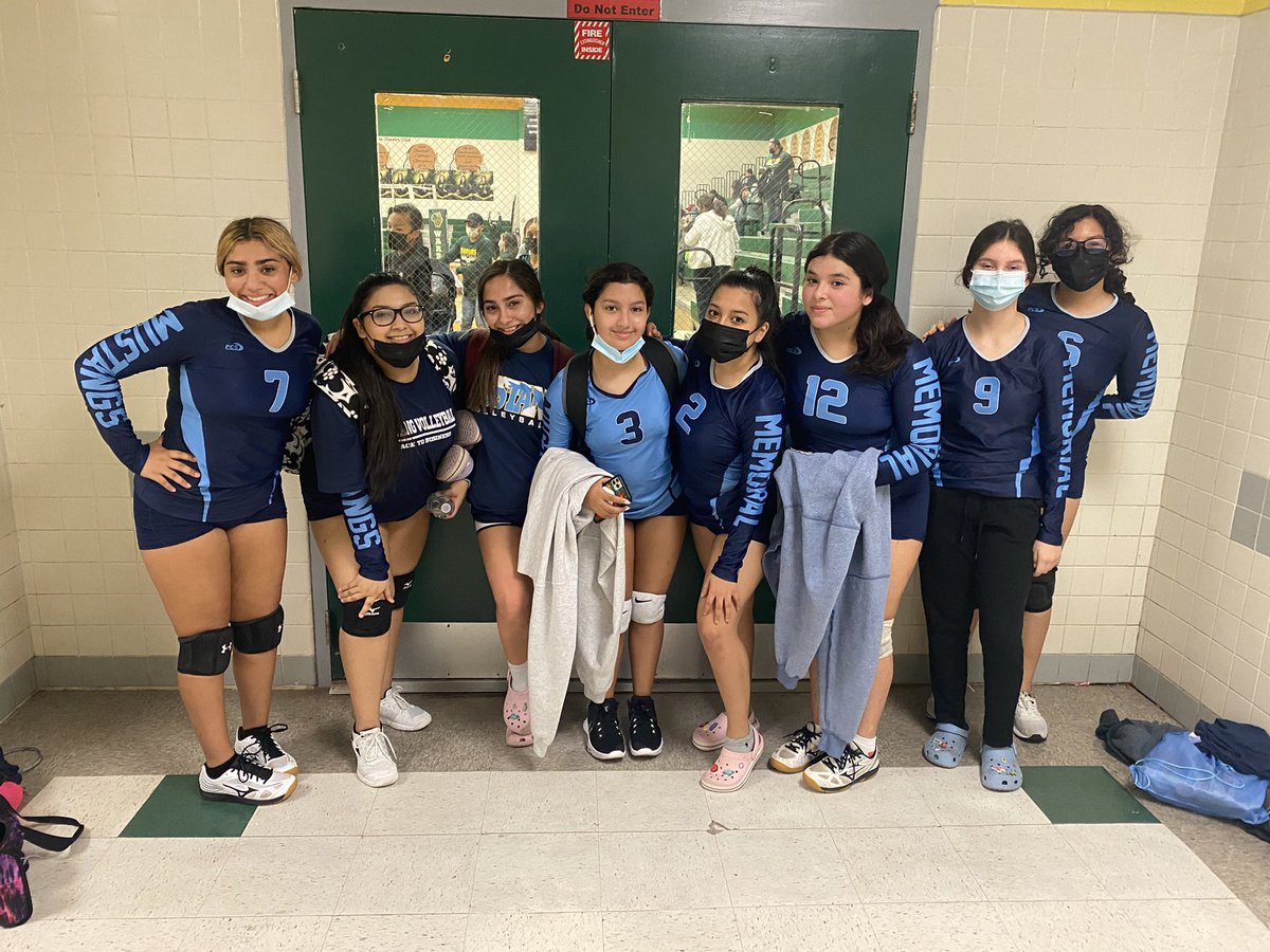 JV Light with a win today against Rowe! 🏐 Go Mustangs! 💙💛