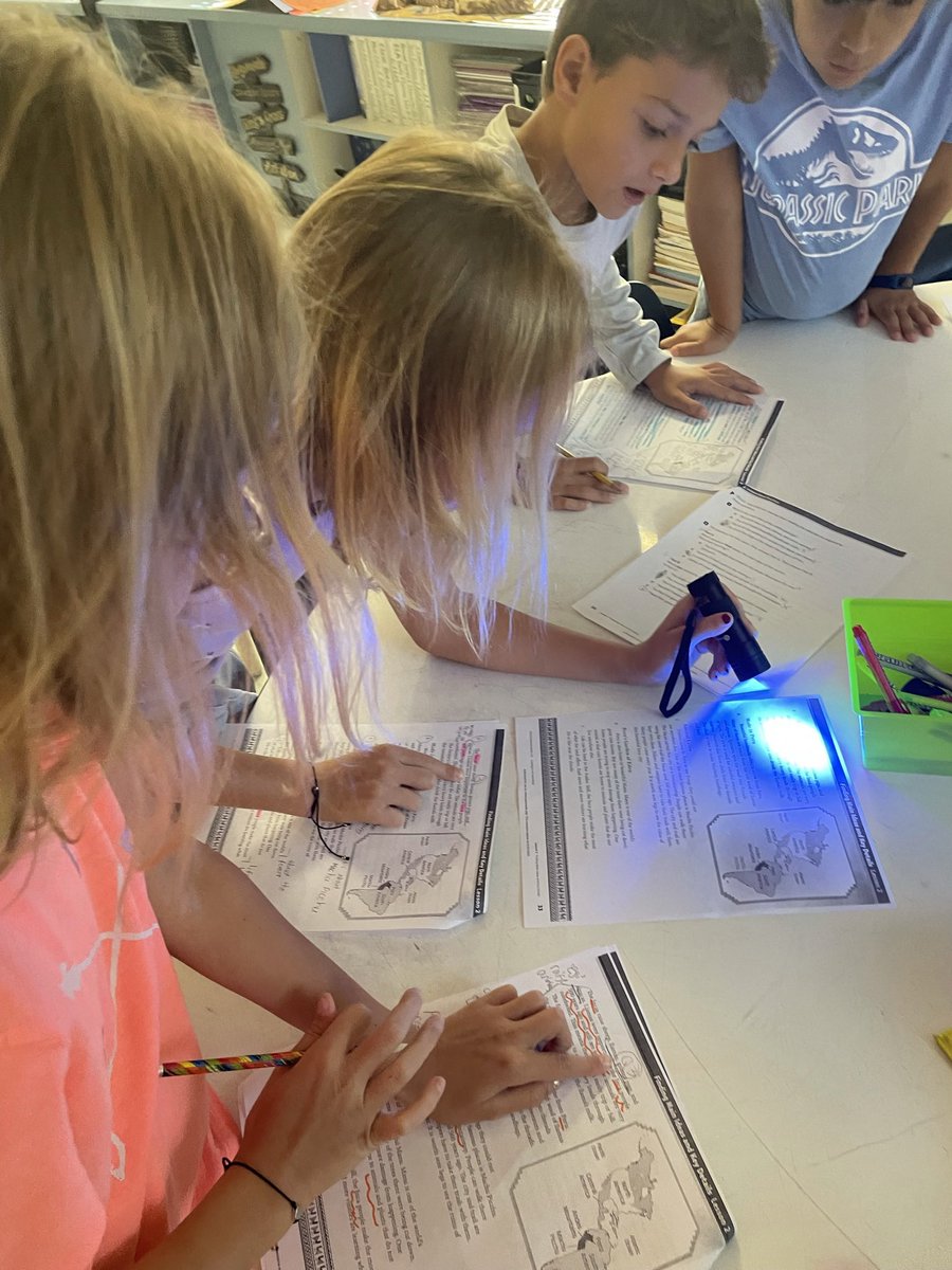 This week we were shedding LIGHT 🔦on finding textual evidence! 📖#findthatevidence #nonfictionsuperstars <a href="/LPEPanthers/">Lake Park Elementary</a> <a href="/collierschools/">Collier County Public Schools</a>