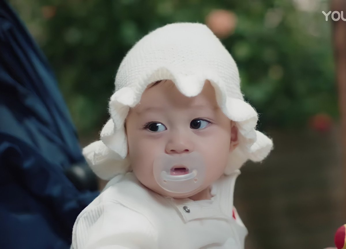 wujinyanph's tweet photo. Nice to meet you, Baby Guoguo! ❤️ 

She got her mommy's eyes and her daddy's nose~ So cute!!!

#MyBargainQueen #我的砍价女王 #MyBargainQueenTheFinale https://t.co/CHdzhOFo0a