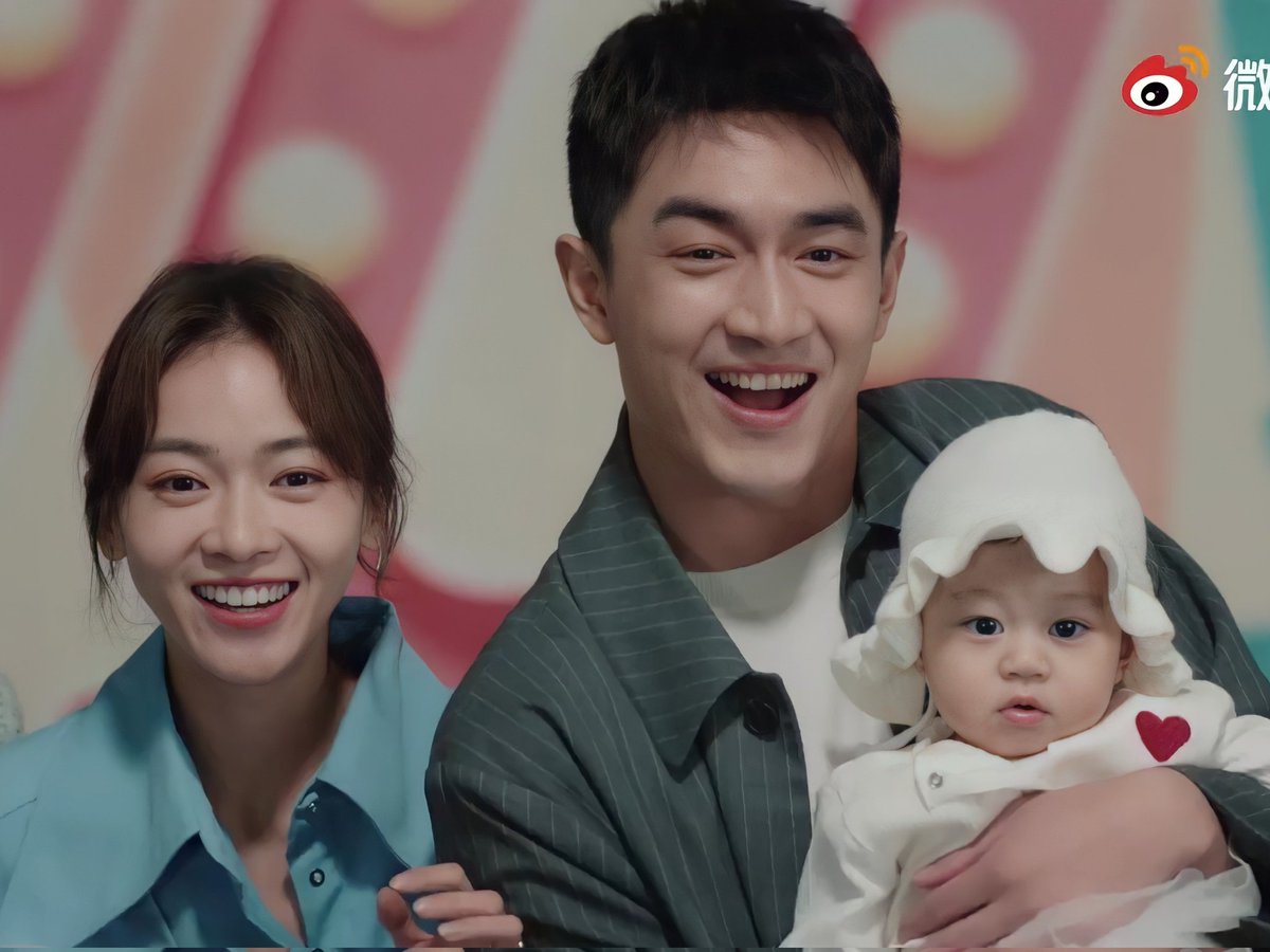 wujinyanph's tweet photo. Nice to meet you, Baby Guoguo! ❤️ 

She got her mommy's eyes and her daddy's nose~ So cute!!!

#MyBargainQueen #我的砍价女王 #MyBargainQueenTheFinale https://t.co/CHdzhOFo0a