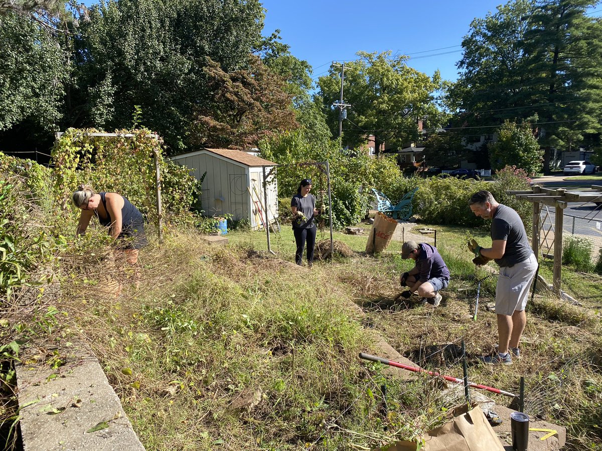 AFCPreschool's tweet photo. Successful weeding party! Thank you to our parents Meara, David, and Janice! Thank you to our Board of Education liaison and former AFC parent, Allen! Thank you to Ms. Julia! And thank you to Ambrose Family Center PTO for organizing! Check out the progress!! #teamwork  #wgbuzz https://t.co/4WH7L6vMJt